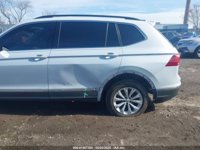 3VV2B7AX4JM011803 Volkswagen Tiguan 2.0t Se/2.0t Sel