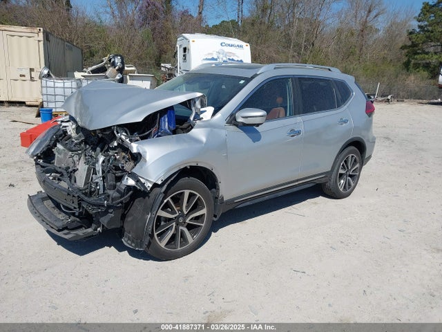 JN8AT2MV0HW022042 Nissan Rogue Sl