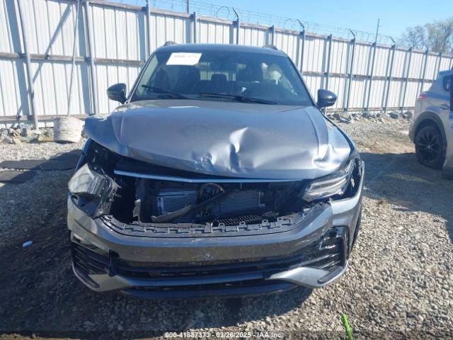 3VVCB7AX2RM114556 Volkswagen Tiguan 2.0t Se R-line Black