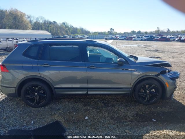 3VVCB7AX2RM114556 Volkswagen Tiguan 2.0t Se R-line Black