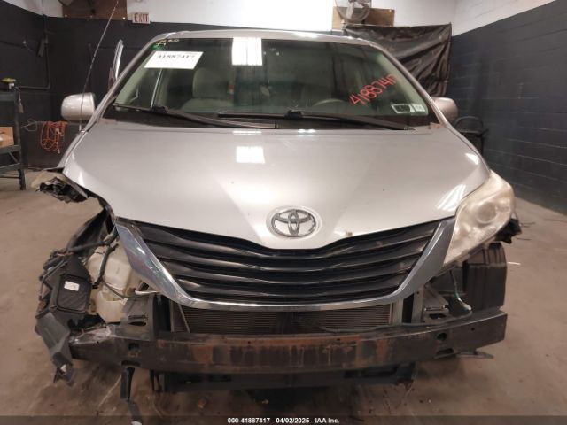 5TDKK3DC9ES420028 Toyota Sienna Le V6 8 Passenger