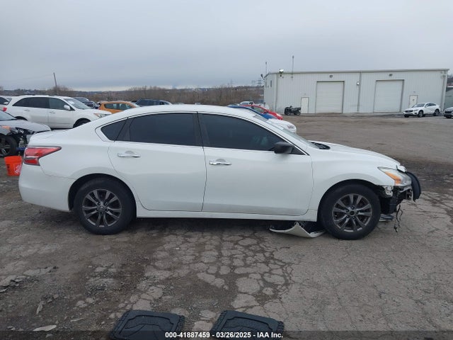 Nissan Altima 2015 1N4AL3AP5FC253241 Image 12