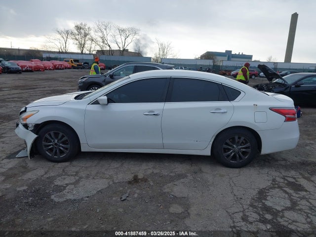 Nissan Altima 2015 1N4AL3AP5FC253241 Image 13