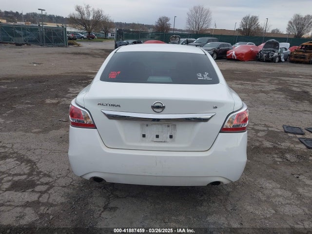 Nissan Altima 2015 1N4AL3AP5FC253241 Image 15
