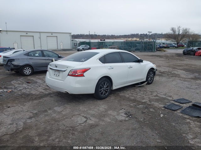 Nissan Altima 2015 1N4AL3AP5FC253241 Image 4