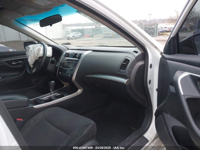 Nissan Altima 2015 1N4AL3AP5FC253241 Image 5