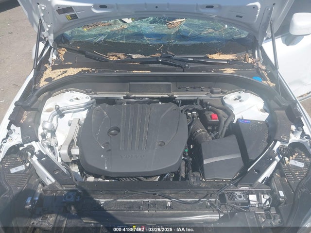 YV4L12RN6P1206199 Volvo Xc60 B5 Plus Bright Theme