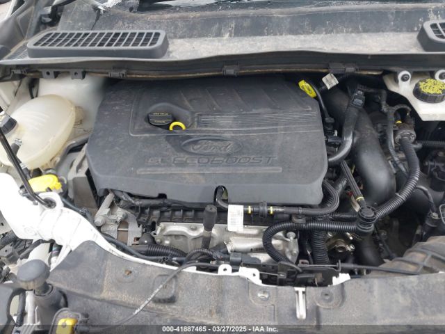 1FMCU9JD1HUA90220 Ford Escape Titanium