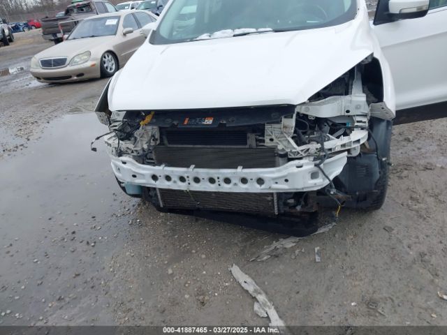 1FMCU9JD1HUA90220 Ford Escape Titanium
