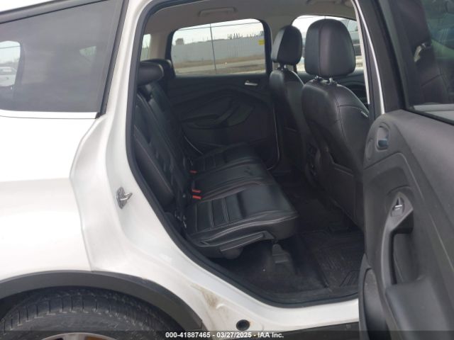 1FMCU9JD1HUA90220 Ford Escape Titanium