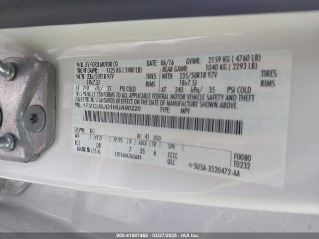 1FMCU9JD1HUA90220 Ford Escape Titanium