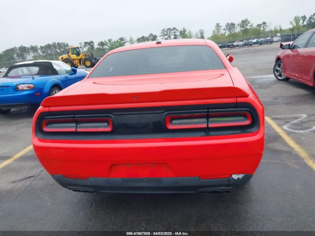 2C3CDZBT1KH593903 Dodge Challenger R/t