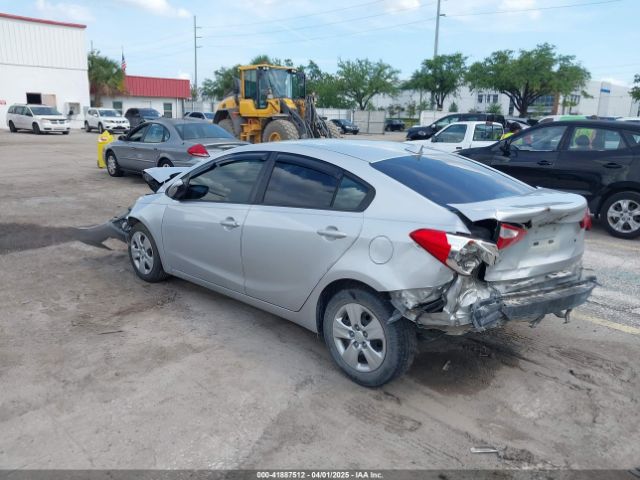 KNAFK4A6XF5339338 KIA FORTE LX
