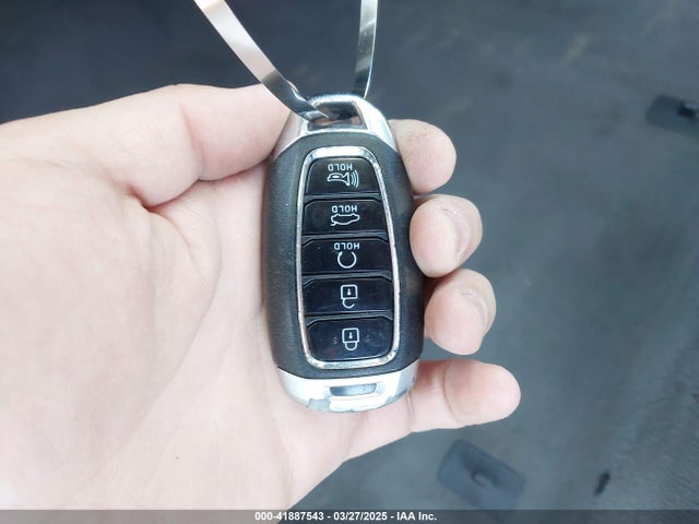 5NPLM4AG6NH064297 Hyundai ELANTRA SEL