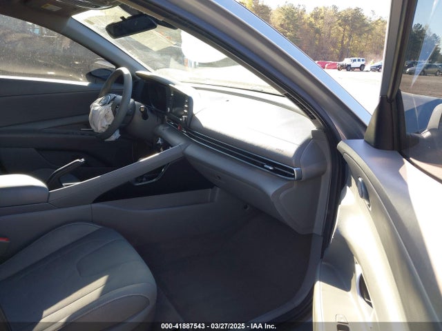 5NPLM4AG6NH064297 Hyundai ELANTRA SEL