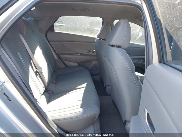 5NPLM4AG6NH064297 Hyundai ELANTRA SEL
