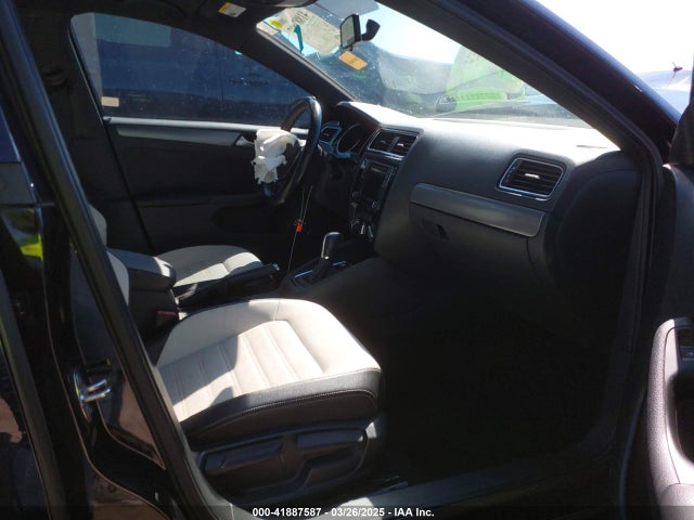 3VWD17AJ6GM402916 Volkswagen Jetta 1.8t Sport