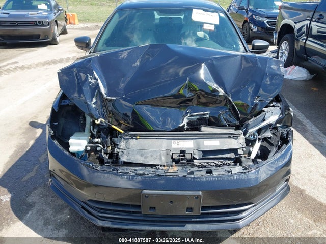 3VWD17AJ6GM402916 Volkswagen Jetta 1.8t Sport