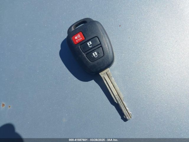 JTDKDTB31E1566854 Toyota Prius C Two