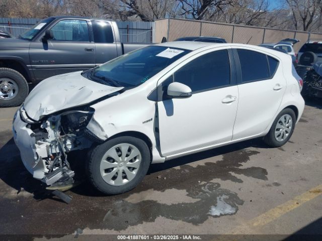 JTDKDTB31E1566854 Toyota Prius C Two