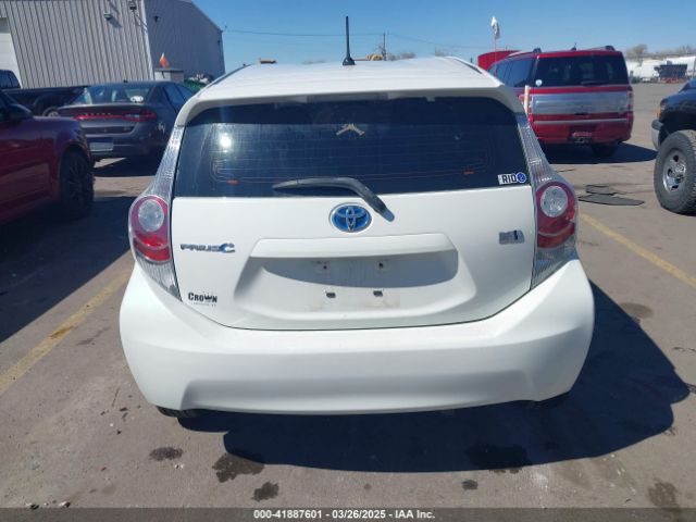 JTDKDTB31E1566854 Toyota Prius C Two