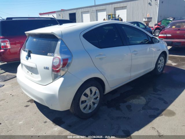 JTDKDTB31E1566854 Toyota Prius C Two