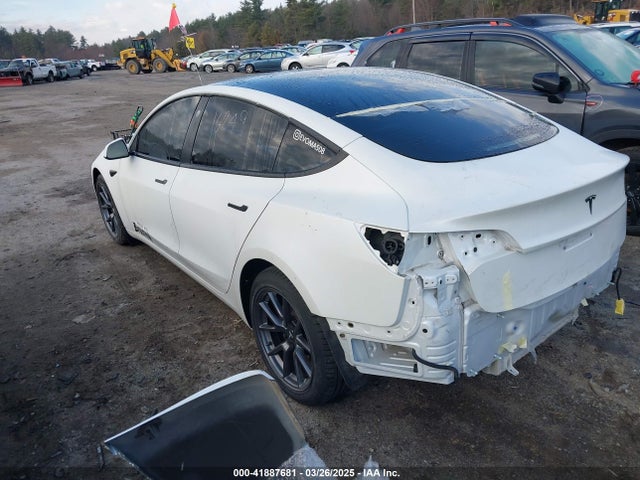 2021 TESLA MODEL 3 5YJ3E1EBXMF020035 Photo 2