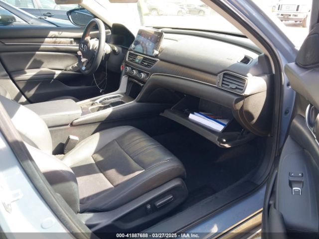 1HGCV2F96NA009384 Honda Accord Touring