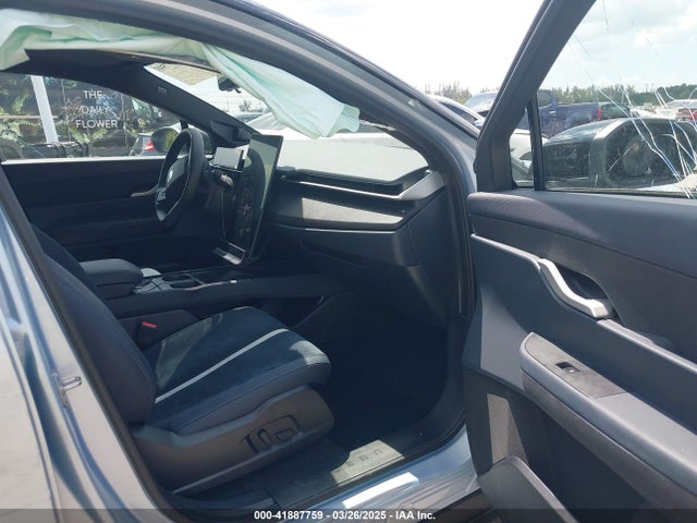 Fisker Ocean One 2023 VCF1ZBU22PG006157 Image 5