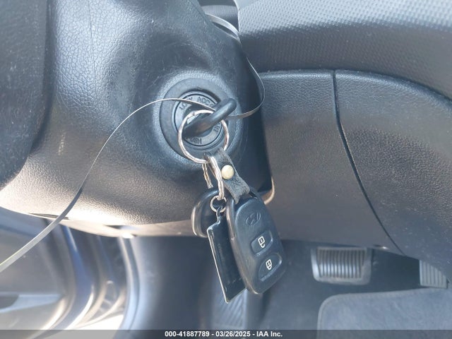 KMHCT5AE1GU273720 Hyundai ACCENT SE