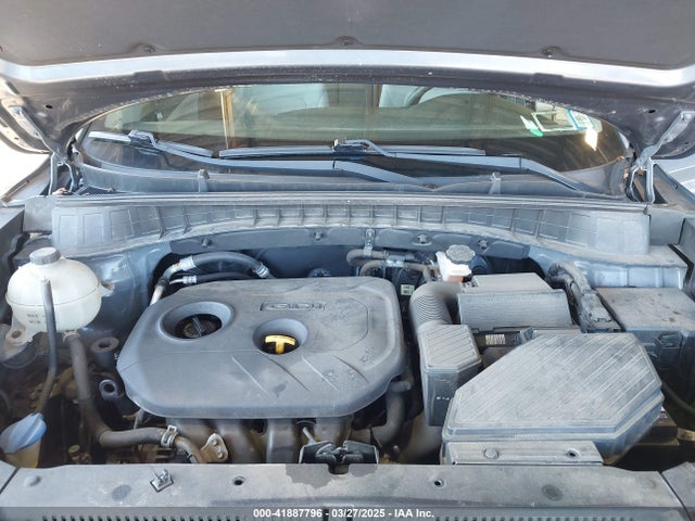 KM8J3CA47HU551136 Hyundai TUCSON SE