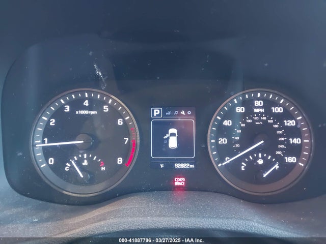 KM8J3CA47HU551136 Hyundai TUCSON SE