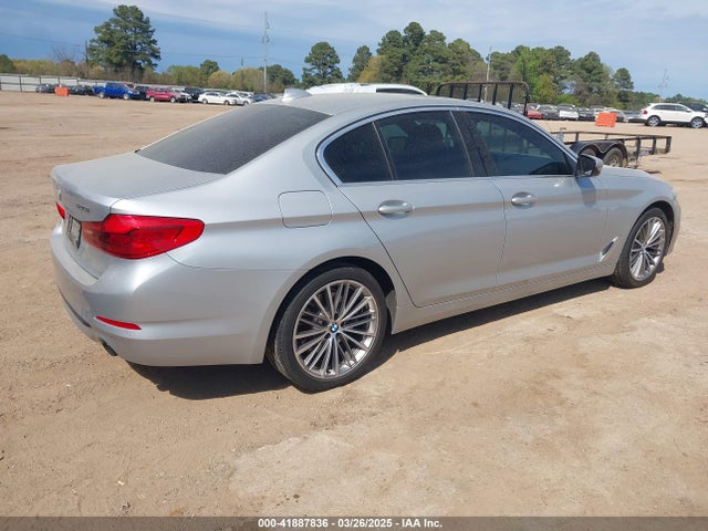 WBAJR3C04LWW70303 BMW 530I
