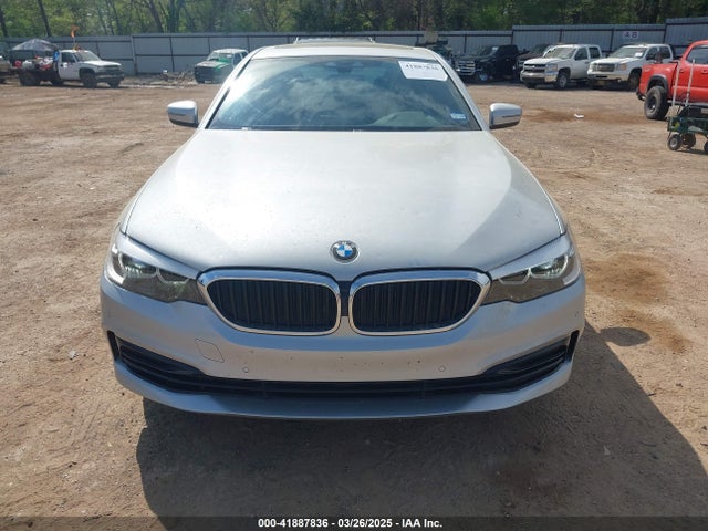 WBAJR3C04LWW70303 BMW 530I