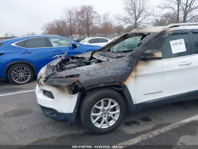 1C4PJMCSXFW773712 Jeep Cherokee Latitude