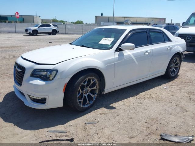 2018 CHRYSLER 300 2C3CCABG2JH267047 Photo 1