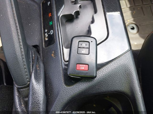 2T3NFREV8JW444544 Toyota RAV4 SE