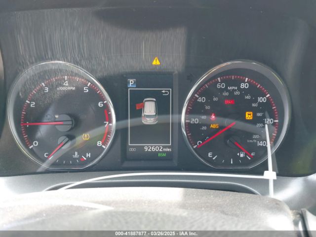 2T3NFREV8JW444544 Toyota RAV4 SE