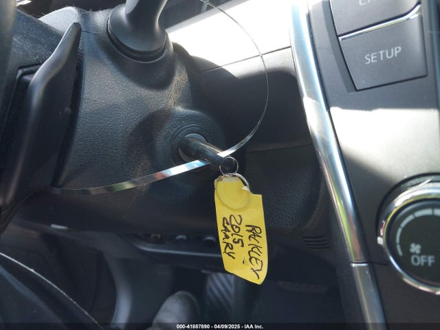 4T1BF1FK0FU971616 Toyota CAMRY SE