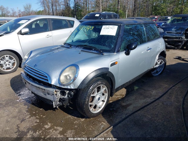 2006 MINI COOPER WMWRC33546TK63877 Photo 5
