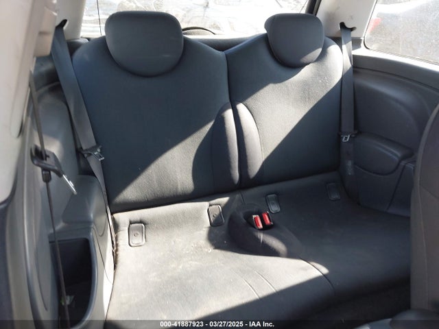 2006 MINI COOPER WMWRC33546TK63877 Photo 7