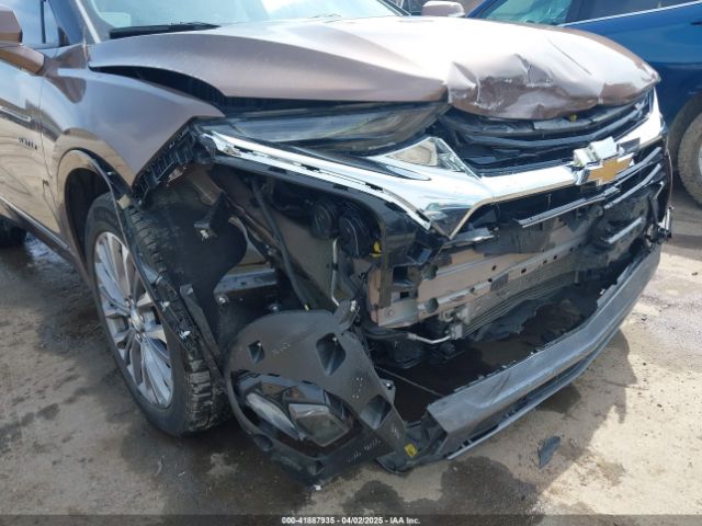 3GNKBKRS9KS686867 Chevrolet Blazer Premier