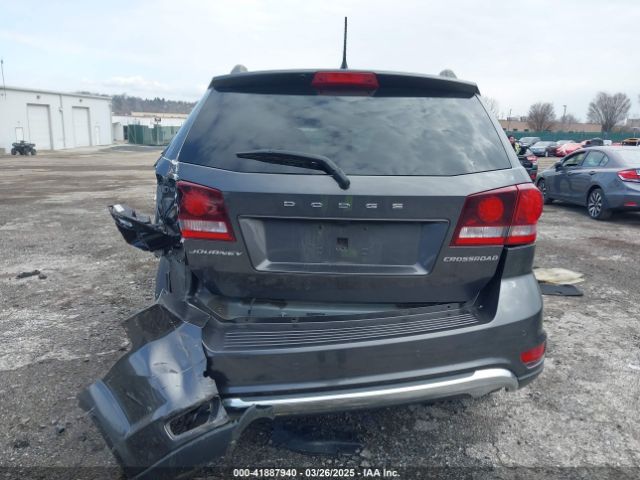 3C4PDCGB3JT275538 Dodge Journey Crossroad