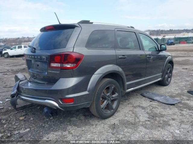 3C4PDCGB3JT275538 Dodge Journey Crossroad
