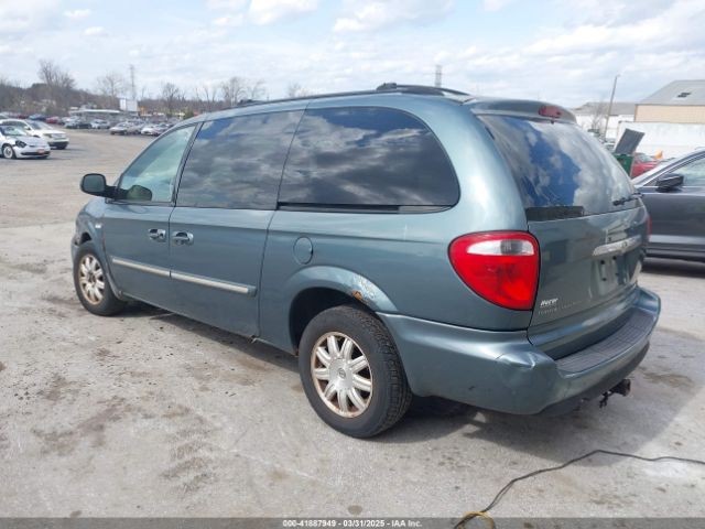 2006 CHRYSLER TOWN & COUNTRY 2A4GP54LX6R693048 Photo 2