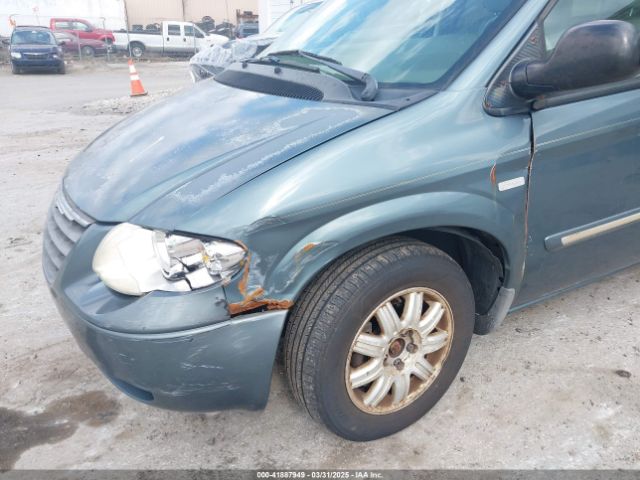 2006 CHRYSLER TOWN & COUNTRY 2A4GP54LX6R693048 Photo 5