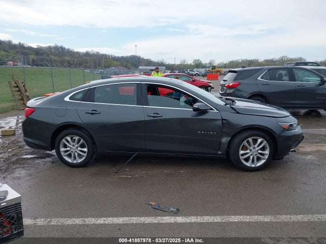 1G1ZD5ST2JF132801 Chevrolet MALIBU LT
