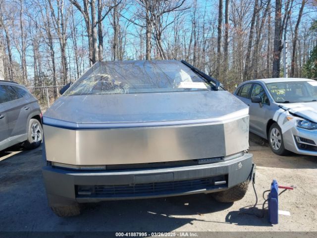 7G2CEHED5RA041810 Tesla Cybertruck