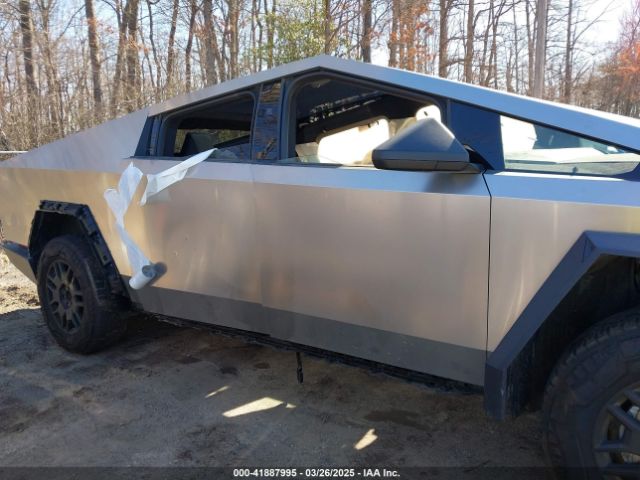 7G2CEHED5RA041810 Tesla Cybertruck