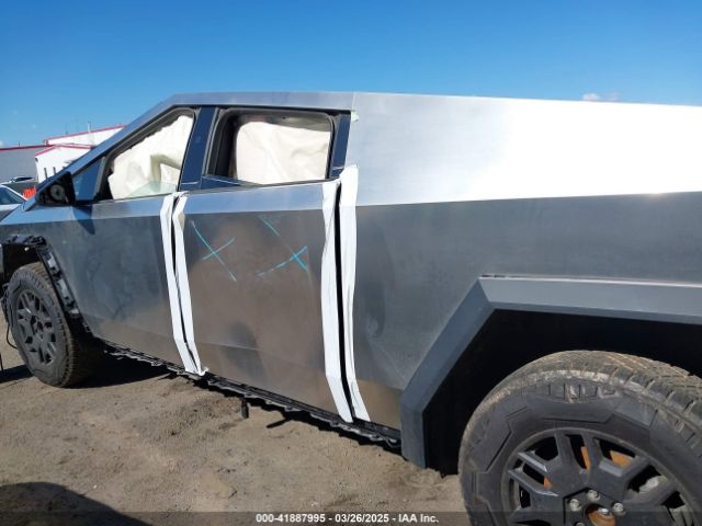 7G2CEHED5RA041810 Tesla Cybertruck